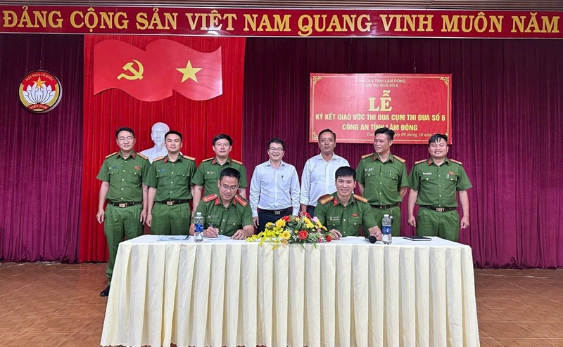 Cụm thi đua số 6 trong Công an tỉnh Lâm Đồng tổ chức Lễ ký kết giao ước thi đua trong phong trào thi đua Vì an ninh Tổ quốc năm 2025